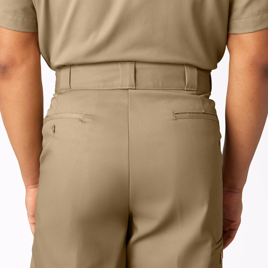 Pantaloni scurți de lucru lejeri, cu croială plată în față. 13