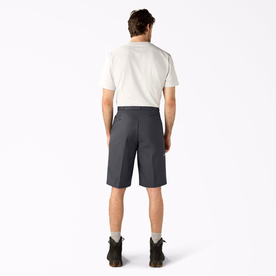 Pantaloni scurți de lucru lejeri, cu croială plată în față. 13