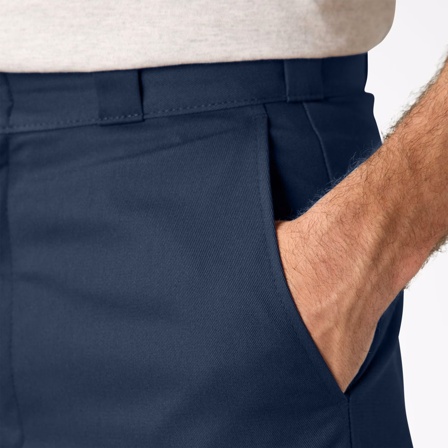 Pantaloni scurți de lucru lejeri, cu croială plată în față. 13
