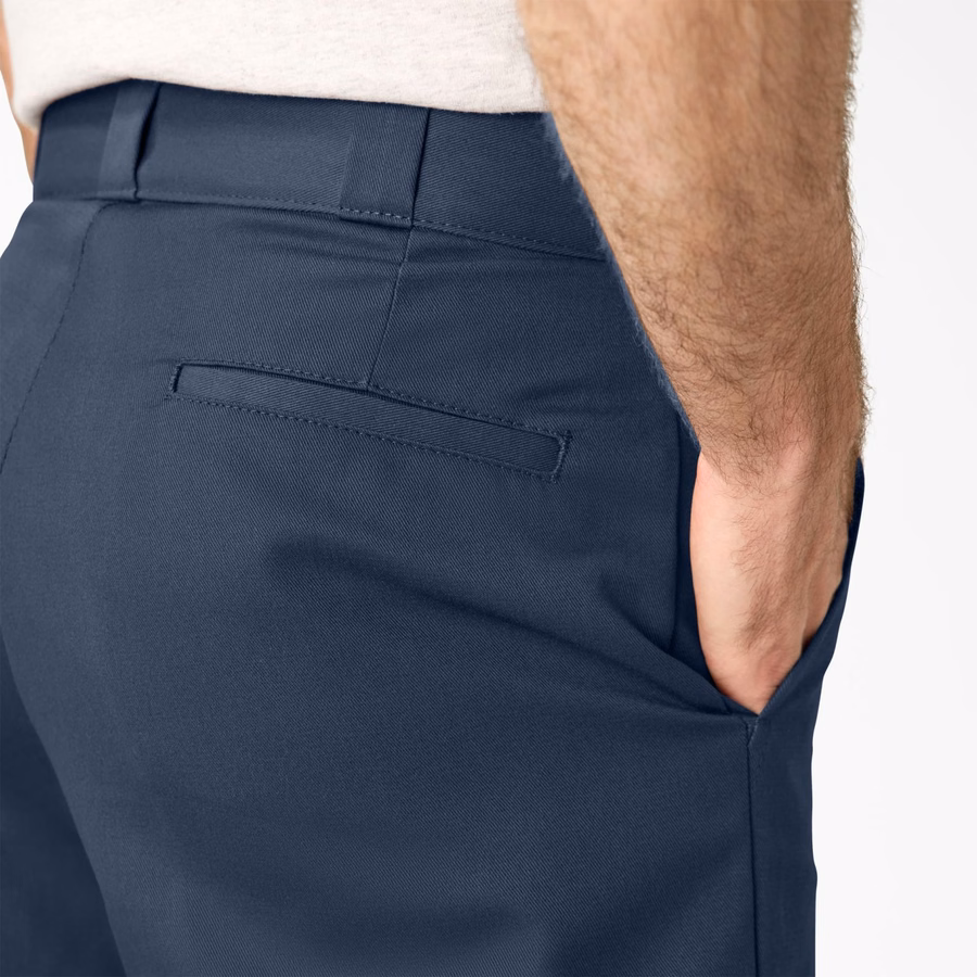 Pantaloni scurți de lucru lejeri, cu croială plată în față. 13