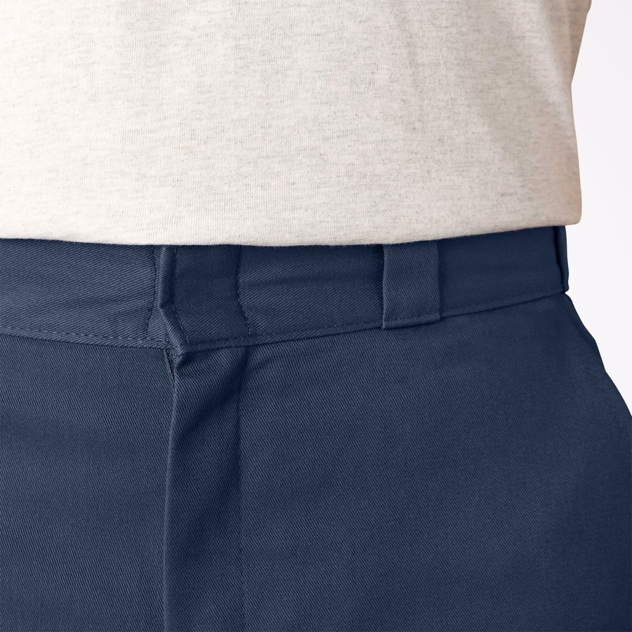 Pantaloni scurți de lucru lejeri, cu croială plată în față. 13