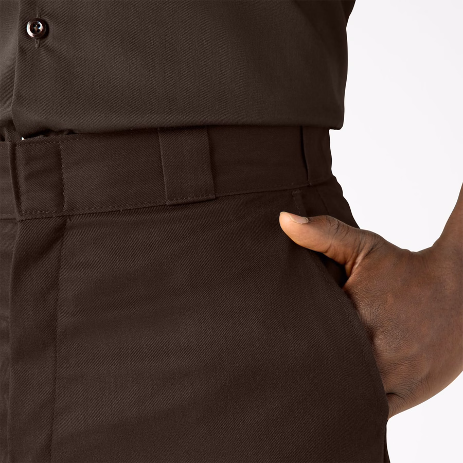 Pantaloni scurți de lucru lejeri, cu croială plată în față. 13