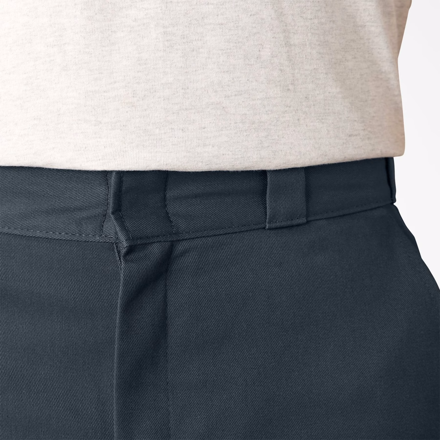 Pantaloni scurți de lucru lejeri, cu croială plată în față. 13
