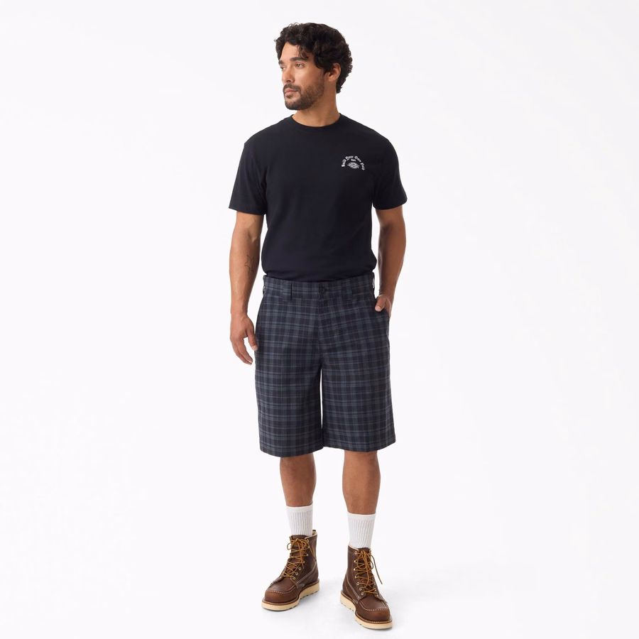 Pantaloni scurți de lucru în carouri. 11