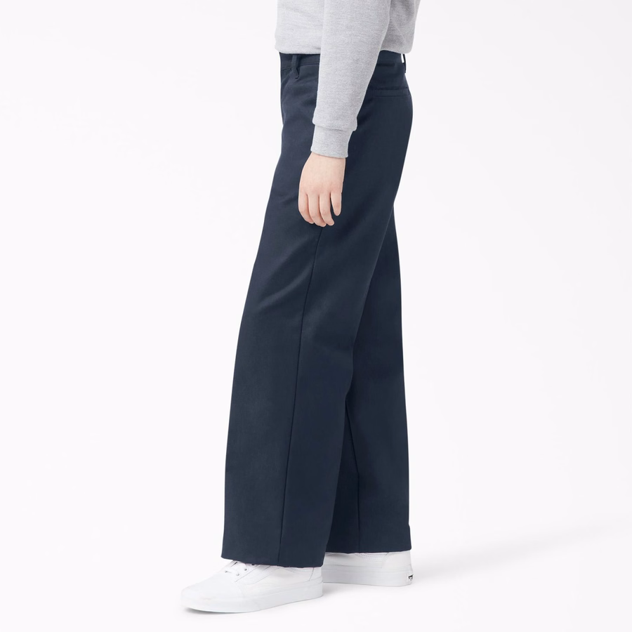 Pantaloni Classic Fit pentru băieți. Mărimea 4-20