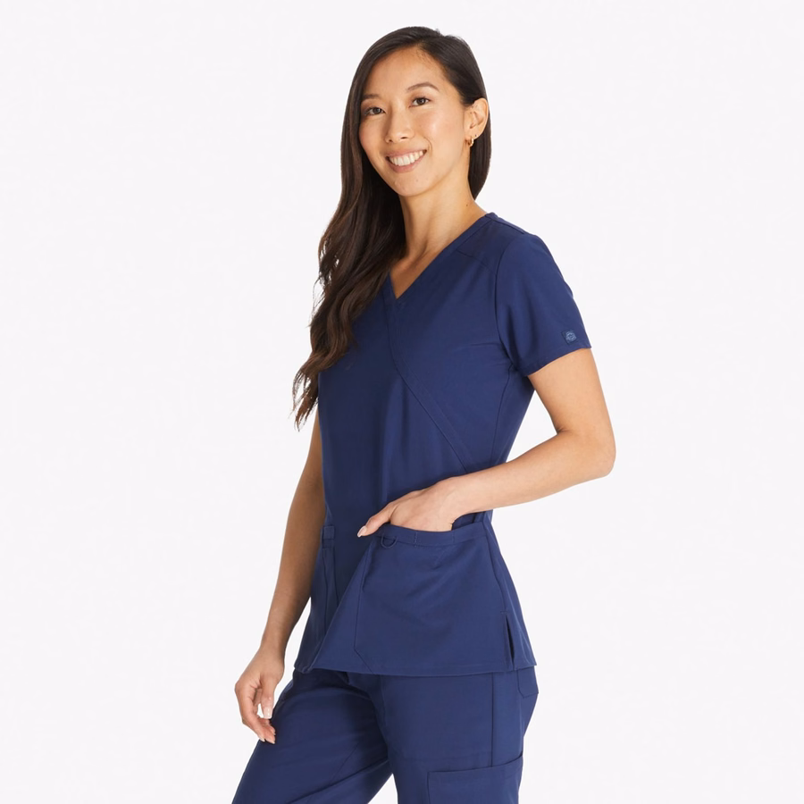 Bluză medicală EDS Essentials Mock Wrap pentru femei