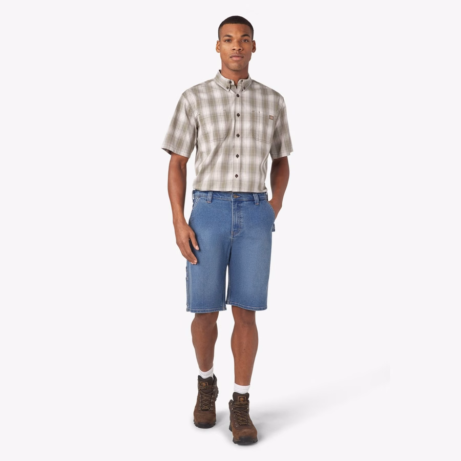 Pantaloni scurți utilitari din denim. 11
