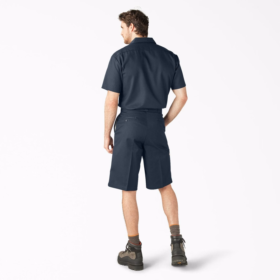 Pantaloni scurți de lucru lejeri, cu croială plată în față. 13