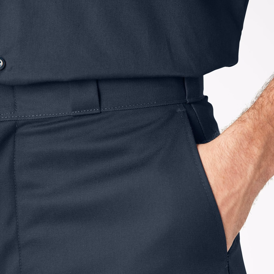 Pantaloni scurți de lucru lejeri, cu croială plată în față. 13