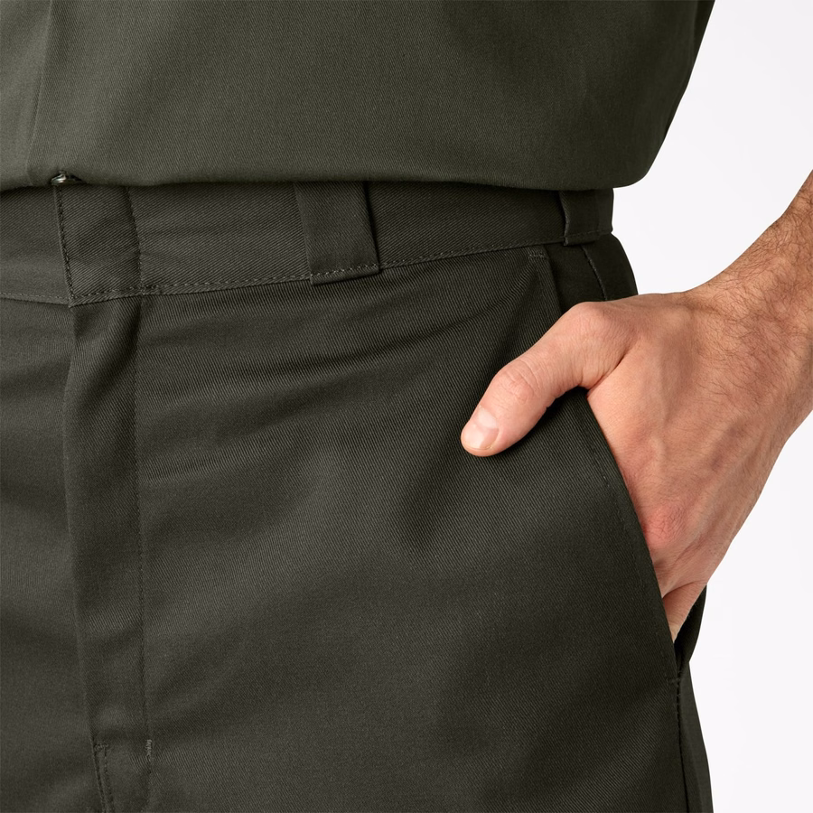 Pantaloni scurți de lucru lejeri, cu croială plată în față. 13