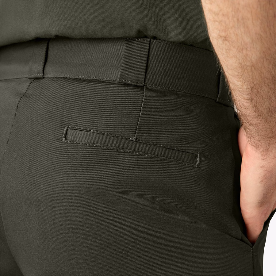 Pantaloni scurți de lucru lejeri, cu croială plată în față. 13