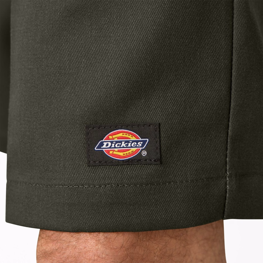 Pantaloni scurți de lucru lejeri, cu croială plată în față. 13
