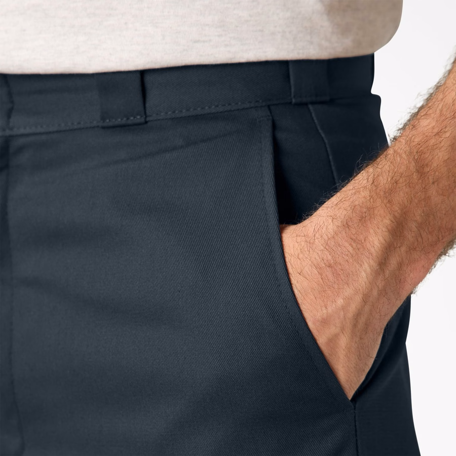 Pantaloni scurți de lucru lejeri, cu croială plată în față. 13