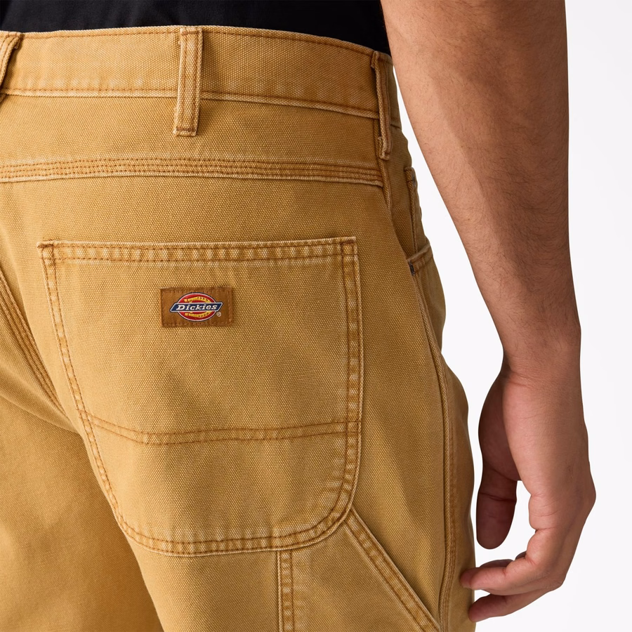 Pantaloni de tâmplărie purtați în Duck Carpenter